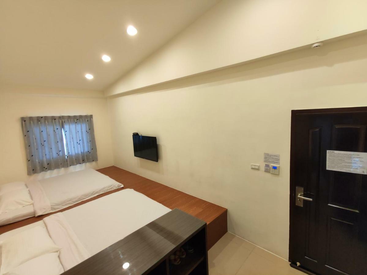 Feng Homestay Zhongpu エクステリア 写真